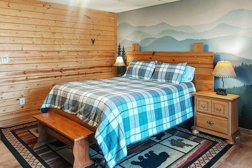 Four Private Suites - Hot Tub - Arcade - Fast Wi-Fi - One Minute To Parkway Fun Pigeon Forge Luaran gambar